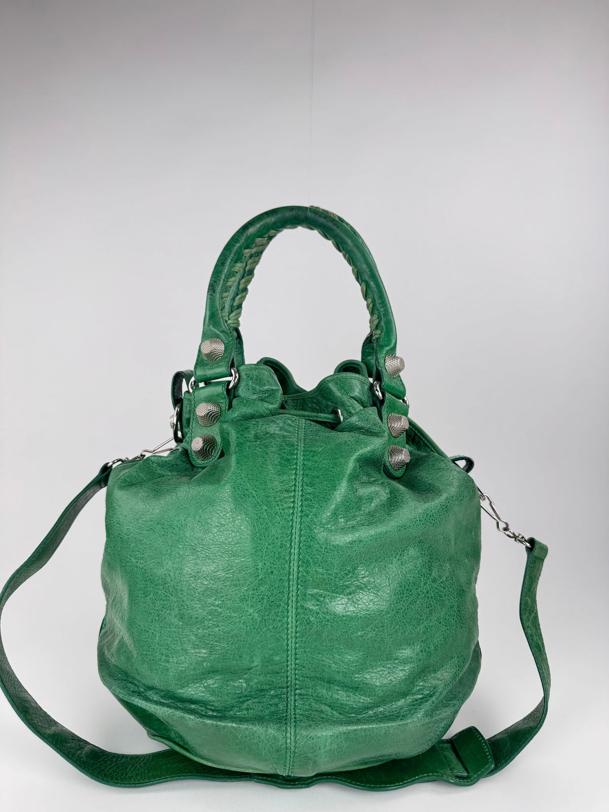 Balenciaga Bucket Pompon Giant - respace.studio