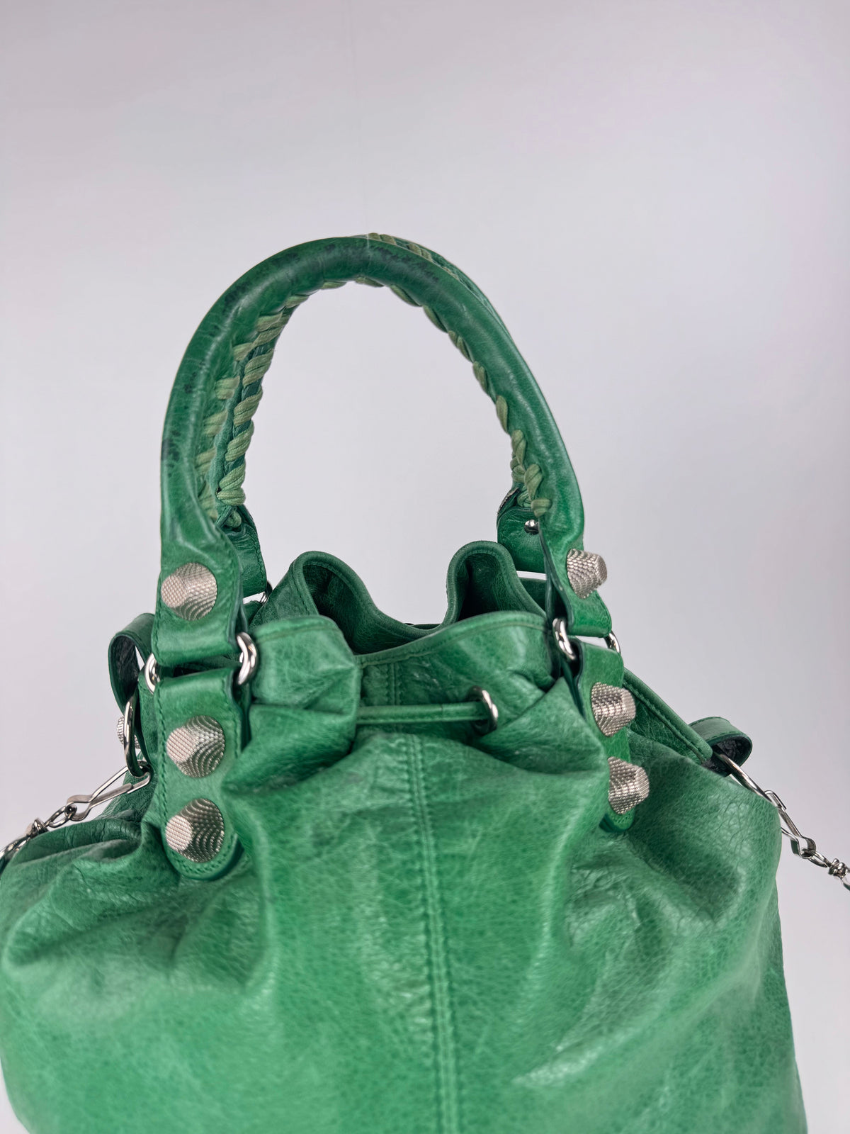 Balenciaga Bucket Pompon Giant - respace.studio