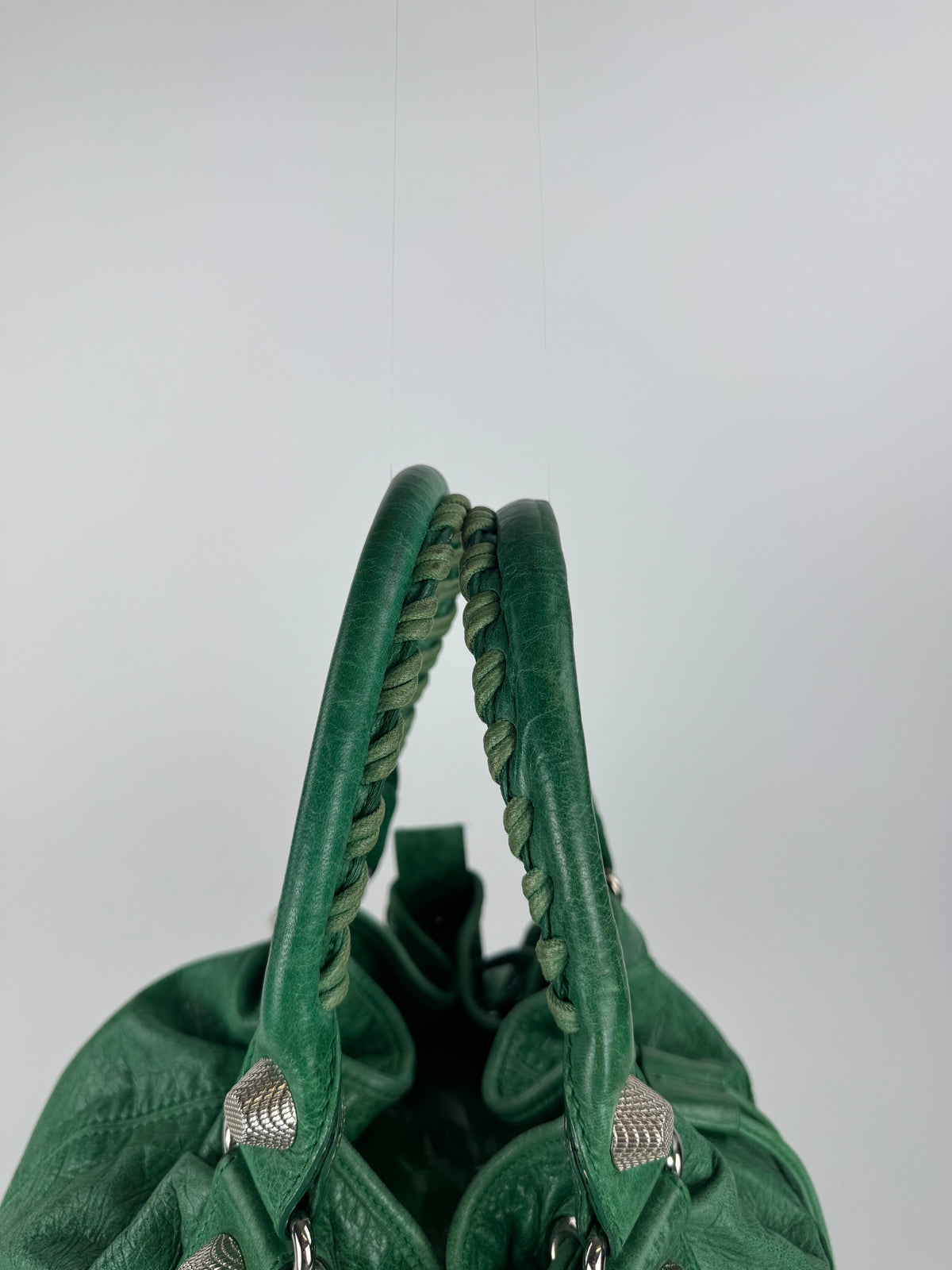 Balenciaga Bucket Pompon Giant - respace.studio