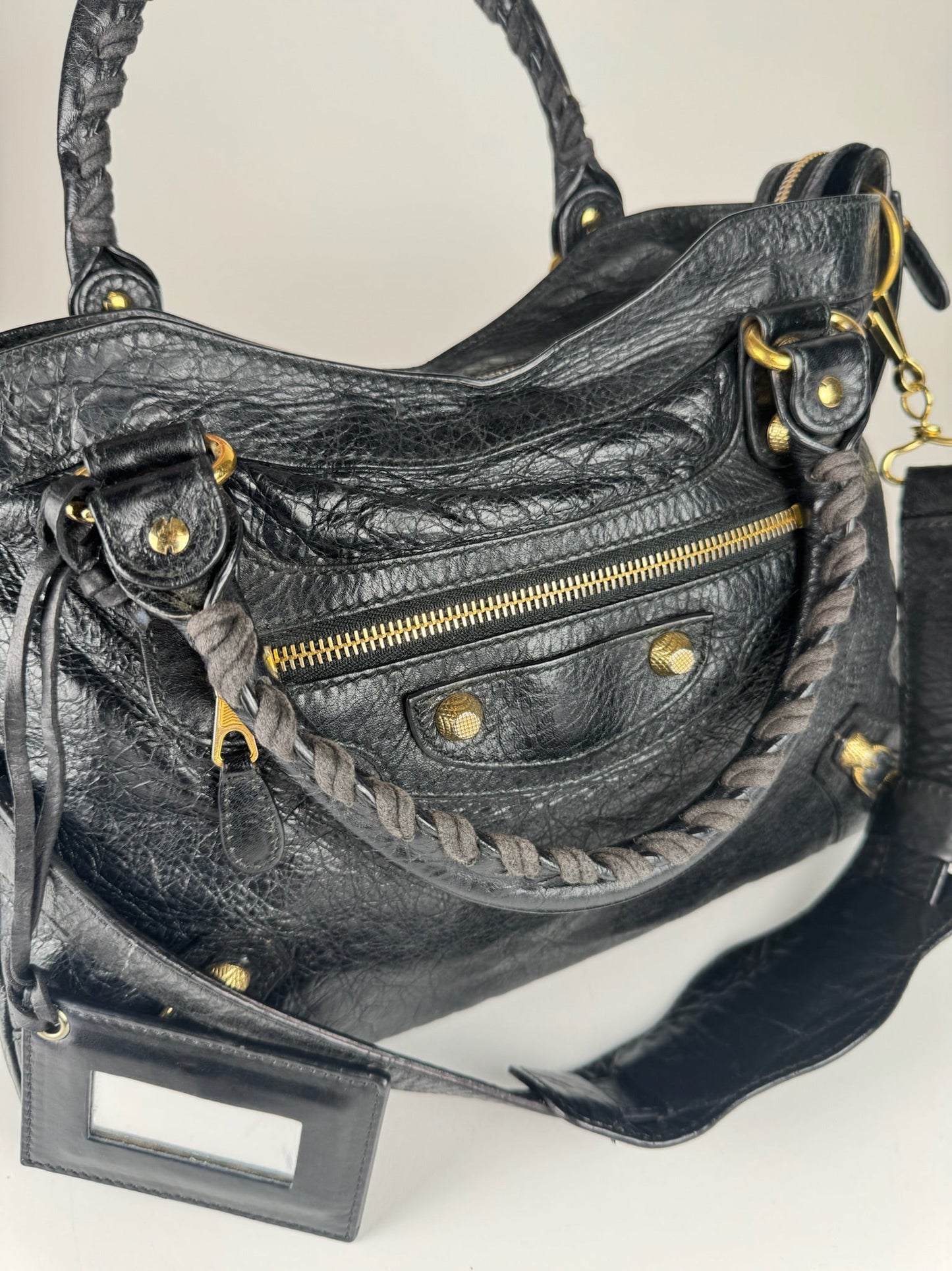 Balenciaga City - respace.studio