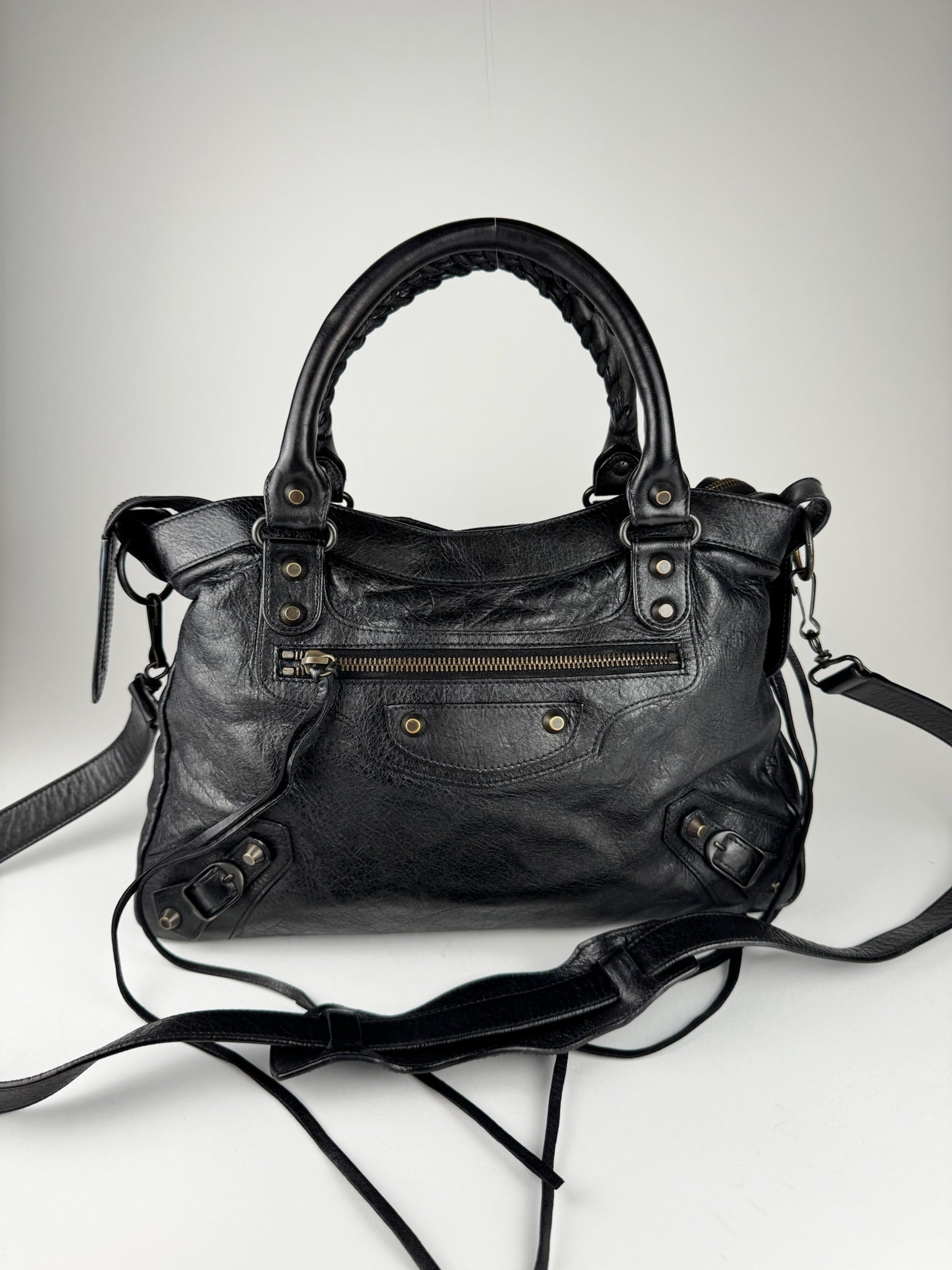 Balenciaga City - respace.studio