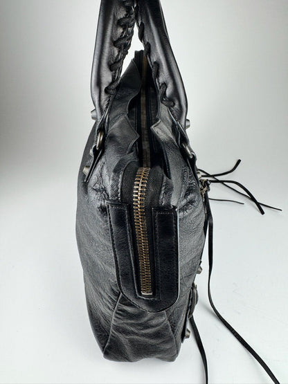Balenciaga City - respace.studio