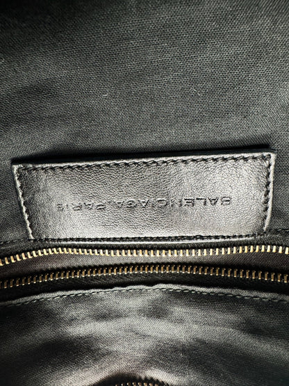Balenciaga City - respace.studio