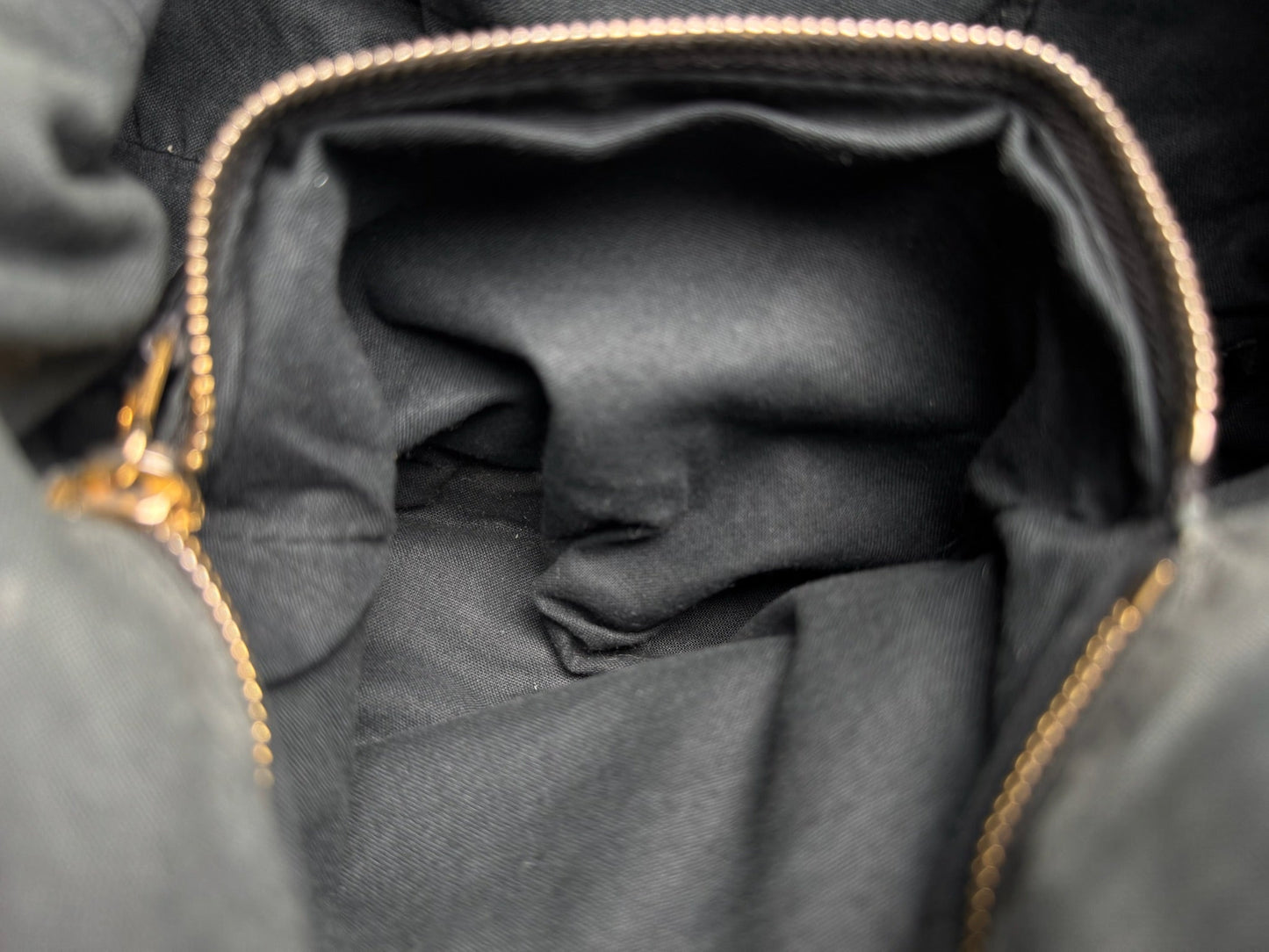Balenciaga City - respace.studio