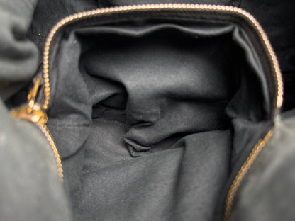 Balenciaga City - respace.studio