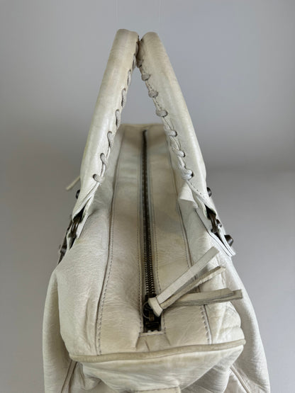 Balenciaga City - respace.studio