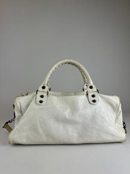 Balenciaga City - respace.studio
