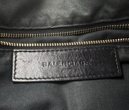 Balenciaga City - respace.studio