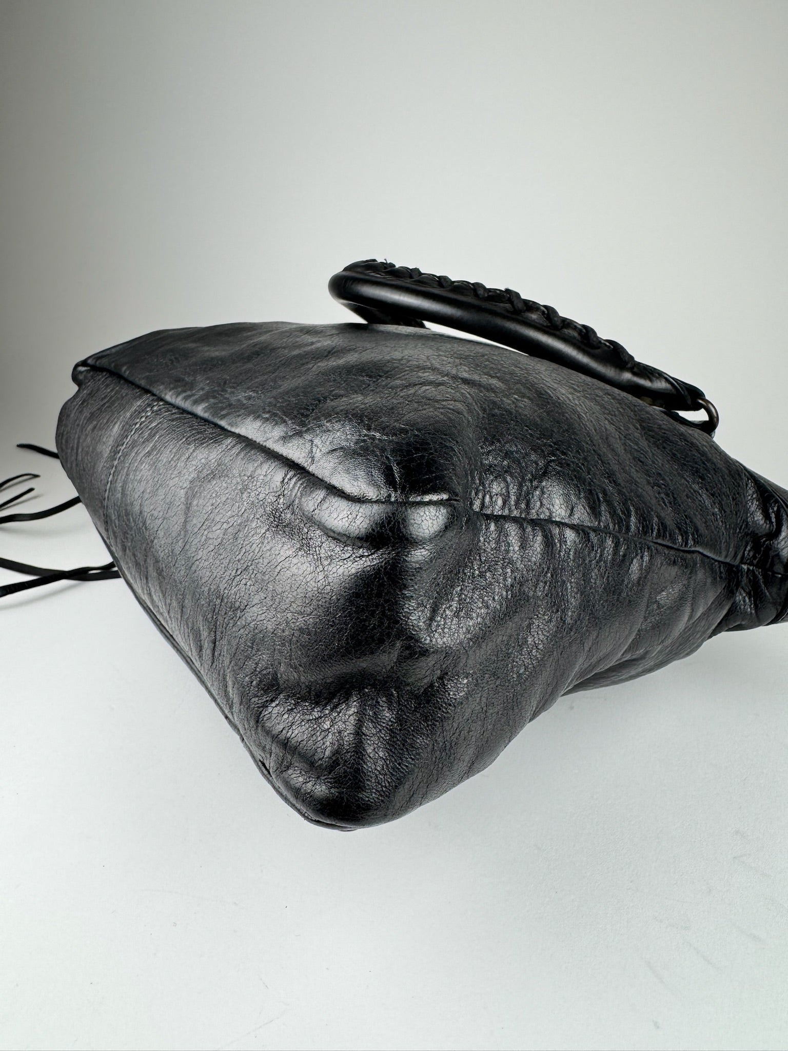 Balenciaga City - respace.studio