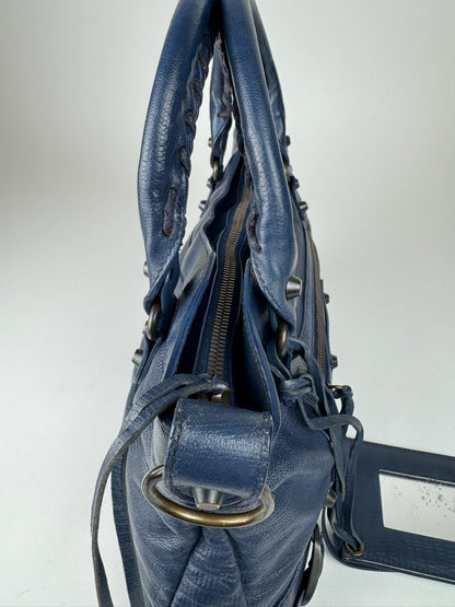 Balenciaga City - respace.studio