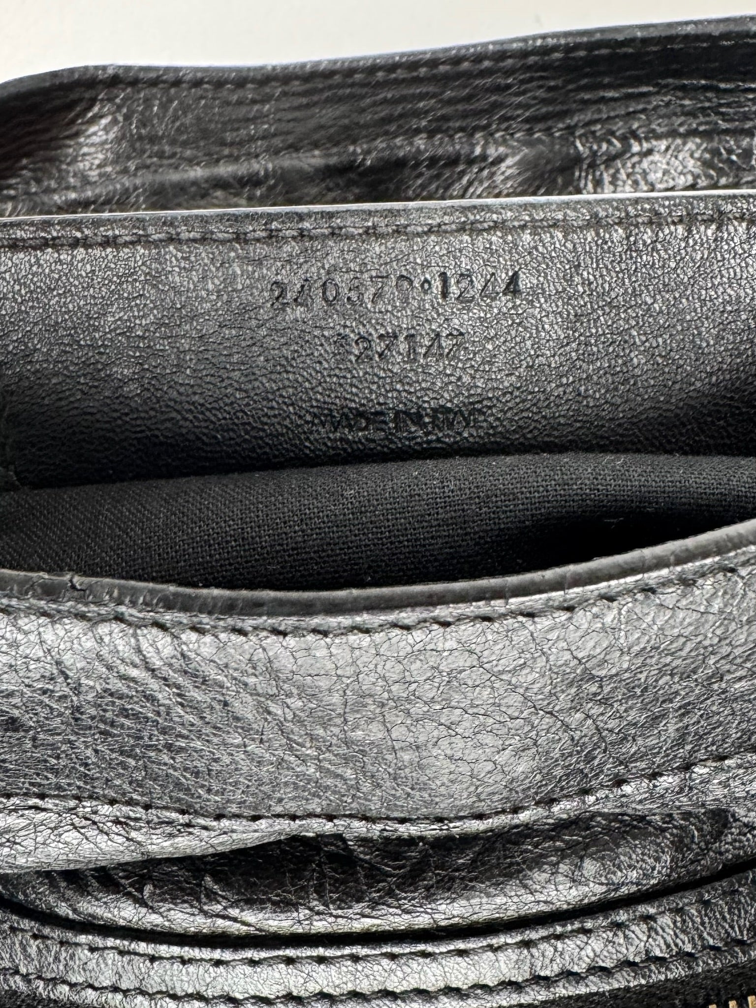 Balenciaga City - respace.studio