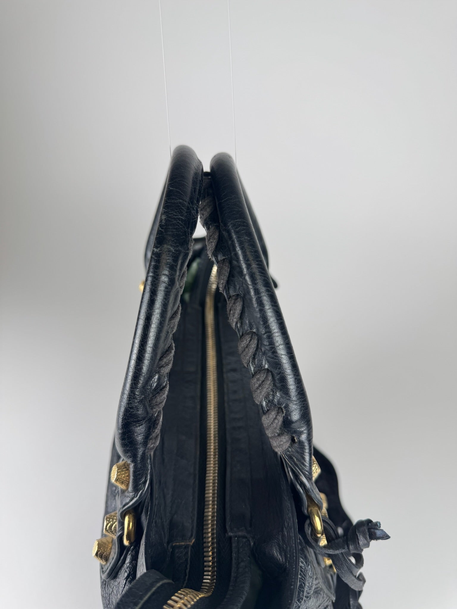 Balenciaga City - respace.studio