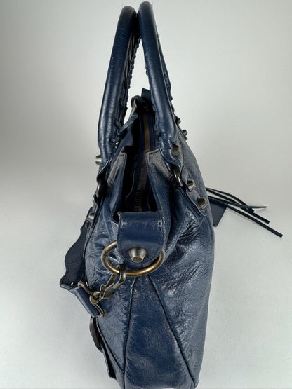 Balenciaga City First - respace.studio