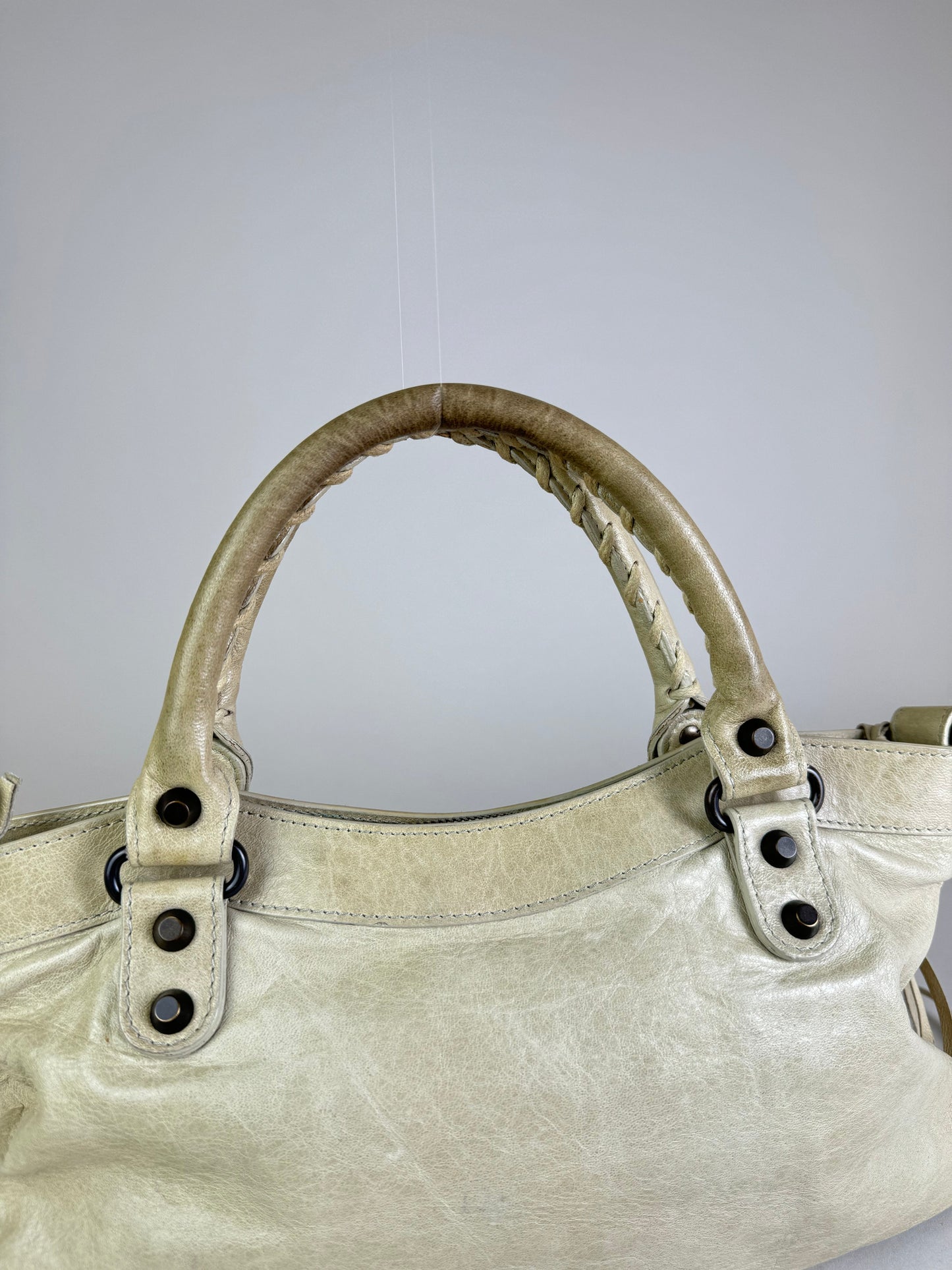 Balenciaga City First - respace.studio