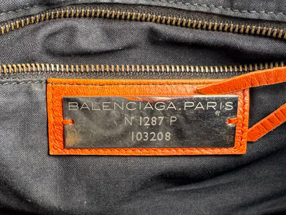 Balenciaga City First - respace.studio