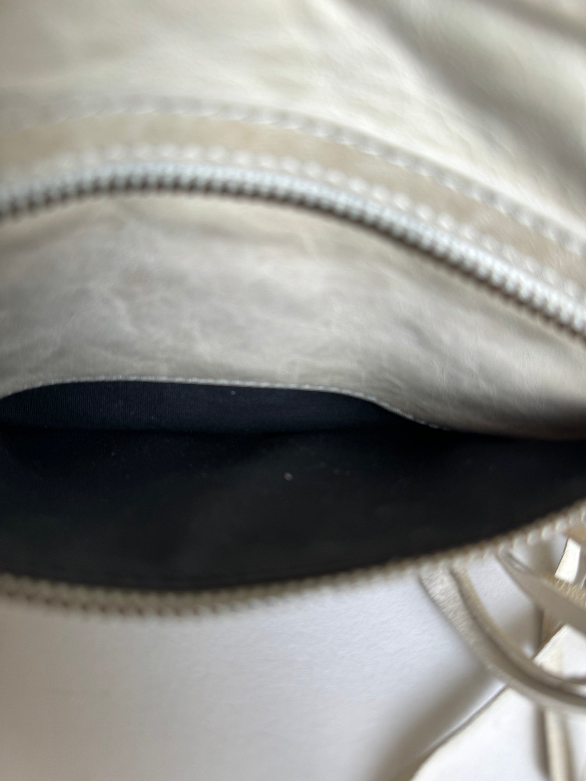 Balenciaga City First - respace.studio