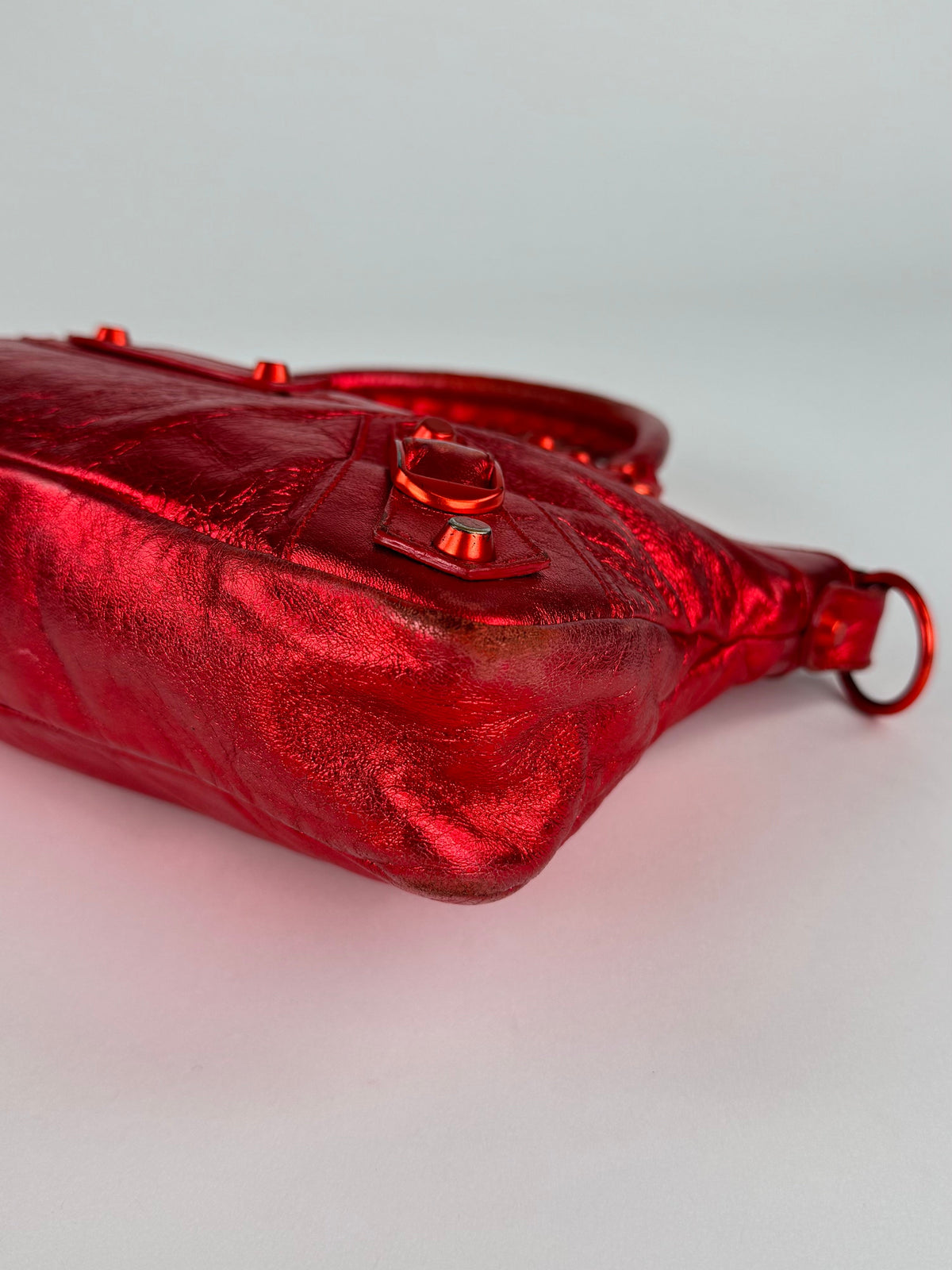 Balenciaga City First - respace.studio