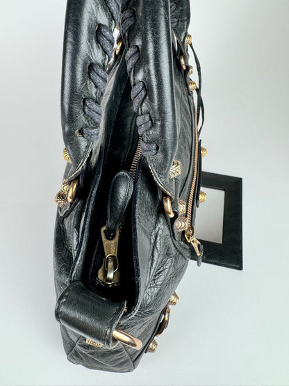 Balenciaga City First - respace.studio