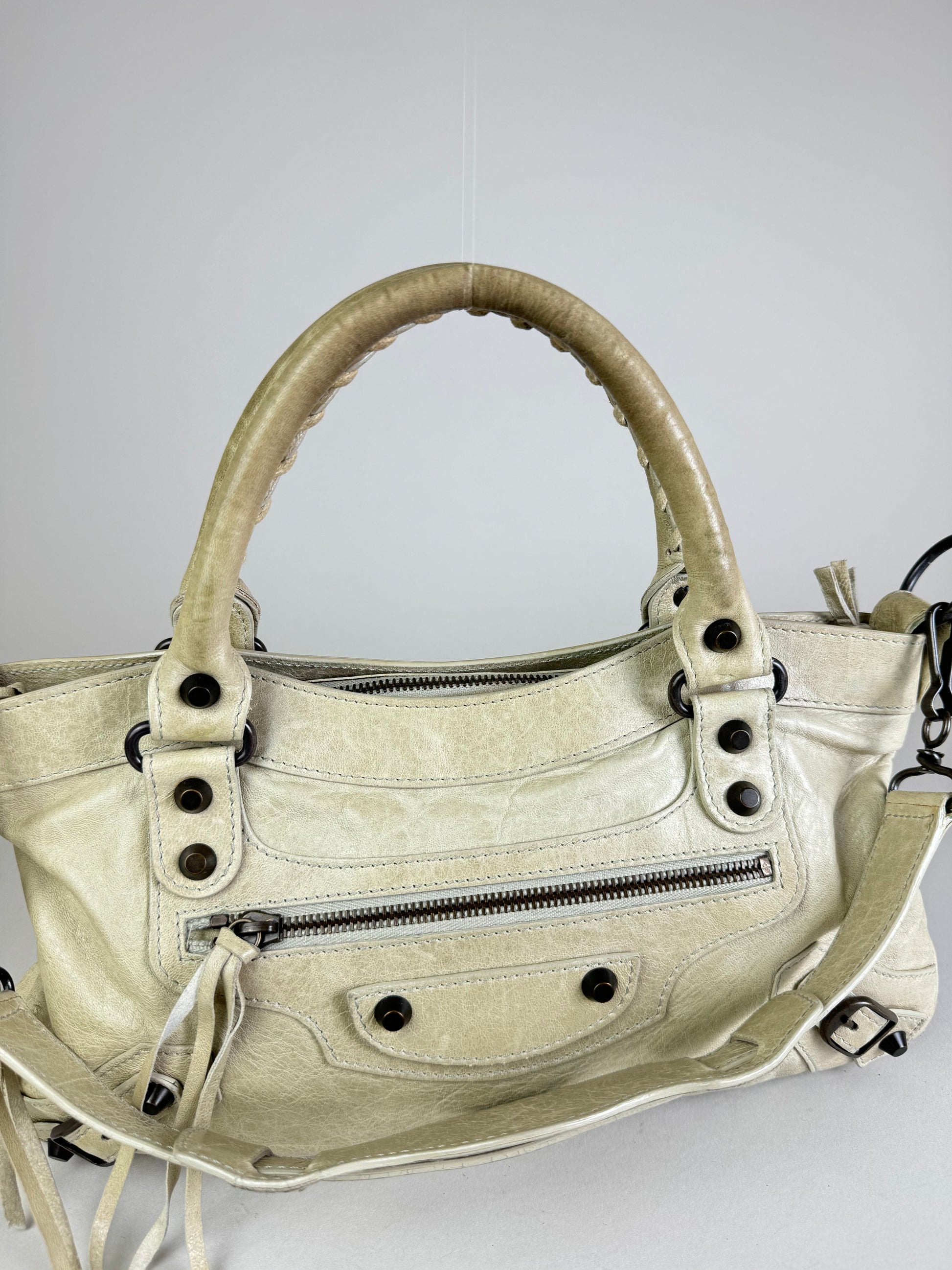 Balenciaga City First - respace.studio
