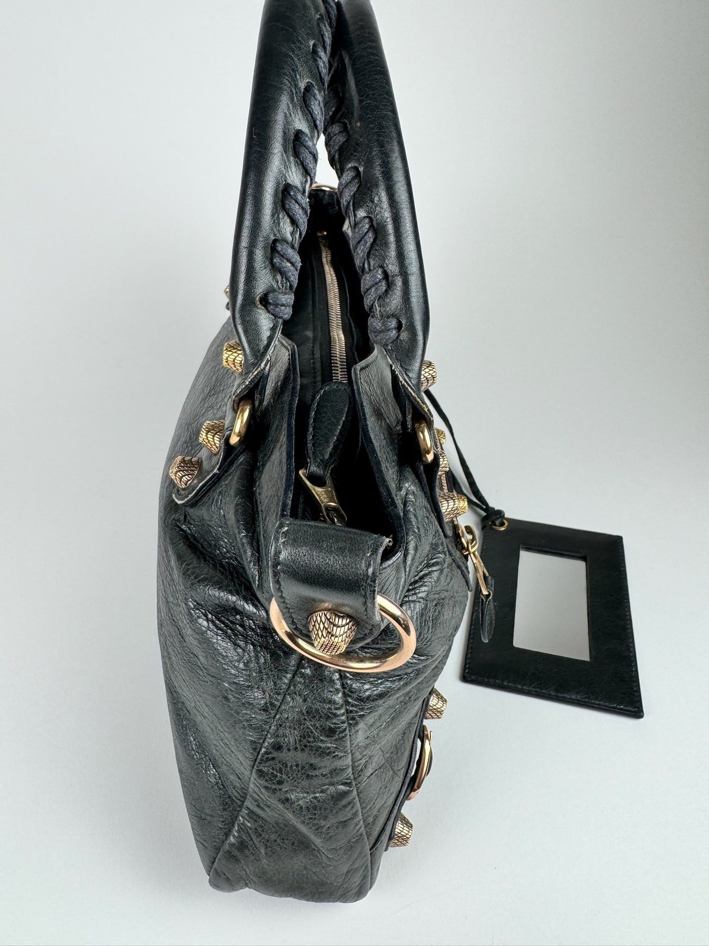 Balenciaga City First - respace.studio