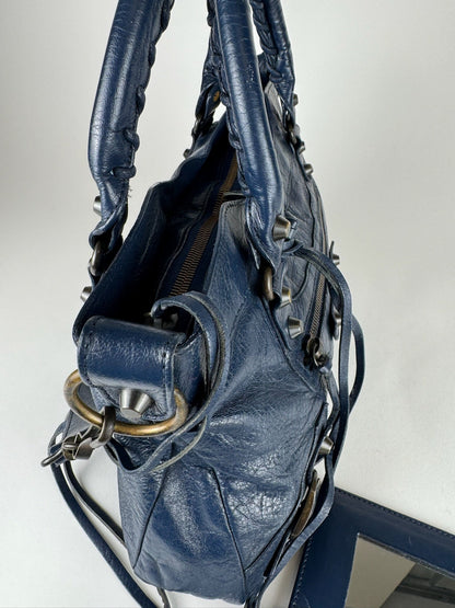 Balenciaga City First - respace.studio