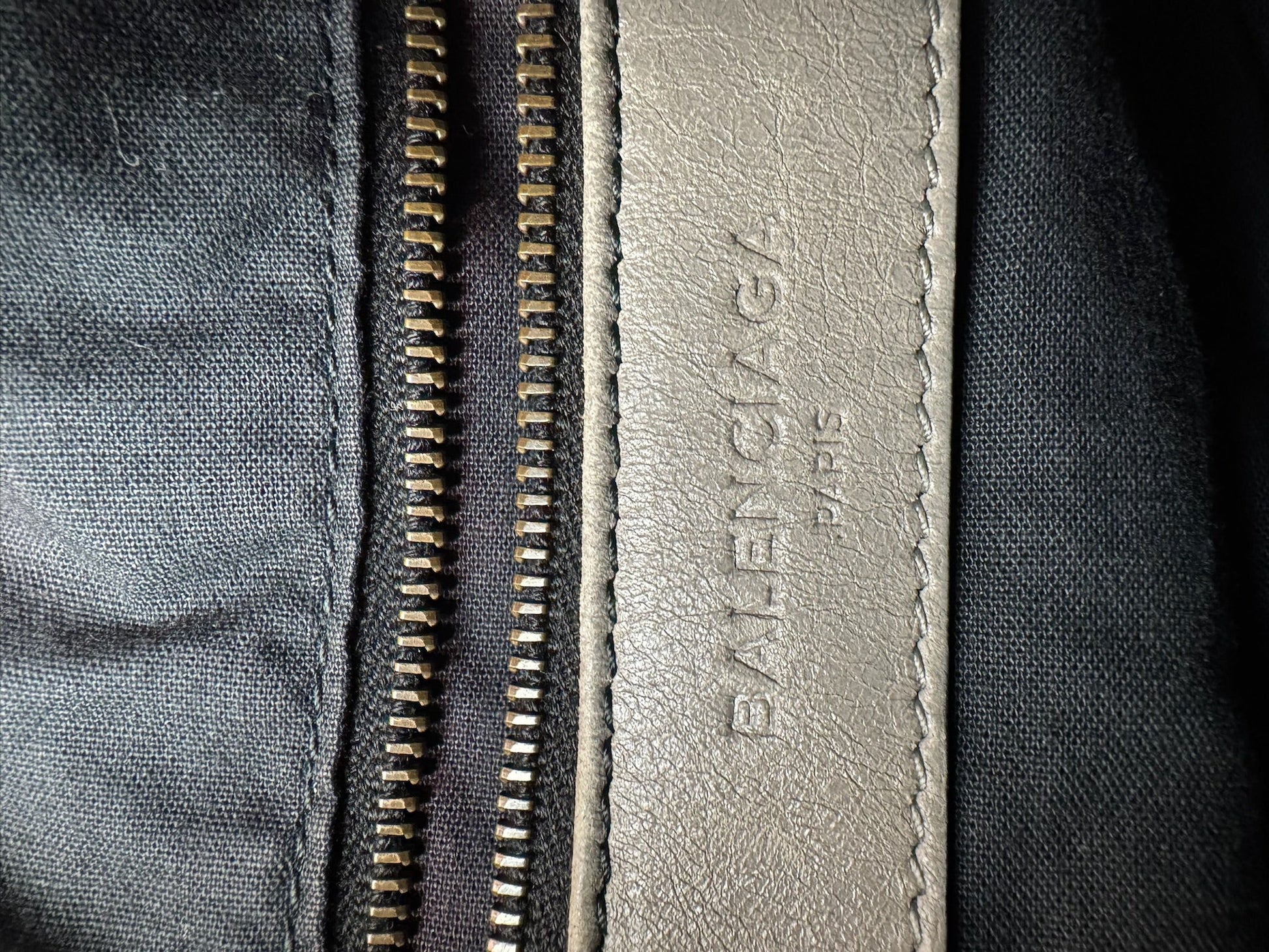 Balenciaga City Velo - respace.studio