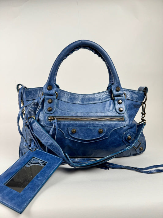 Balenciaga First - respace.studio
