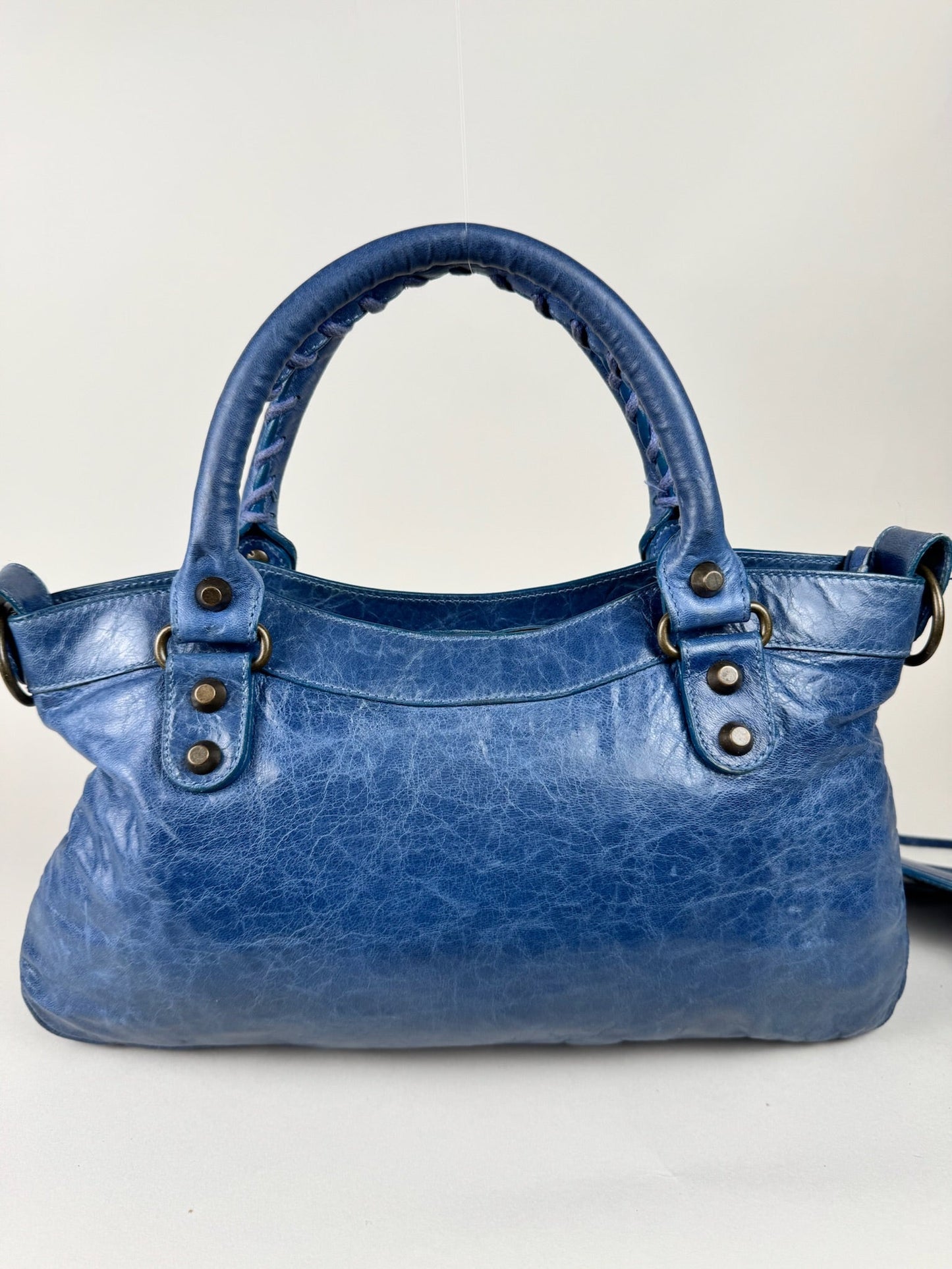 Balenciaga First - respace.studio