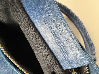 Balenciaga First - respace.studio