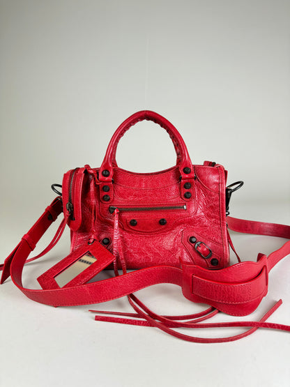 Balenciaga Mini City - respace.studio