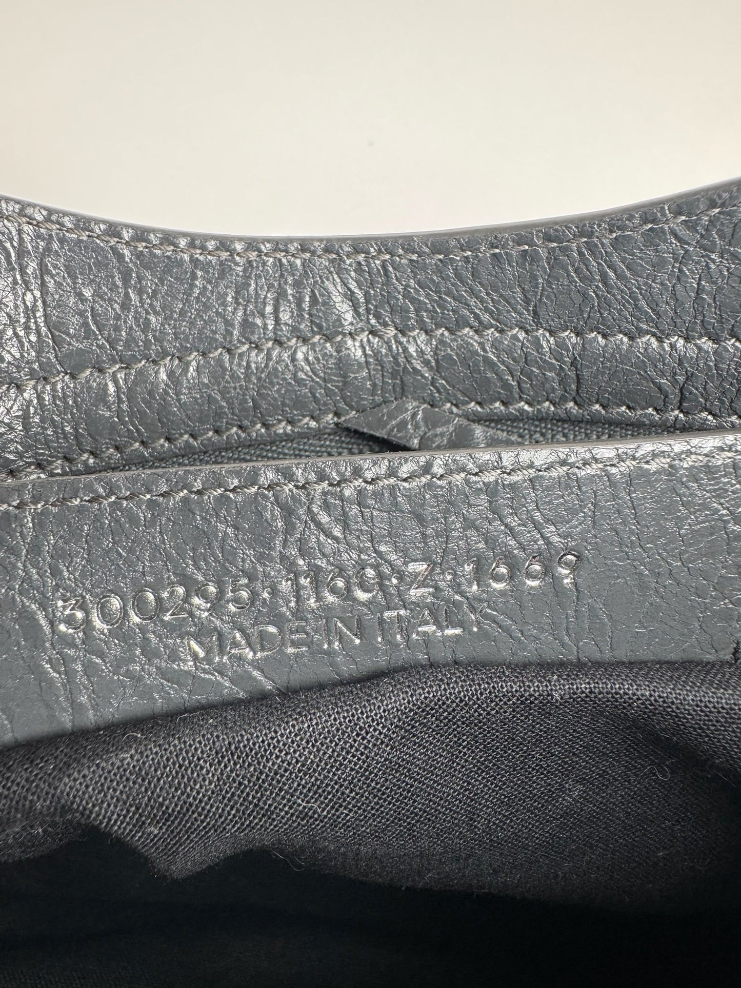 Balenciaga Mini City - respace.studio