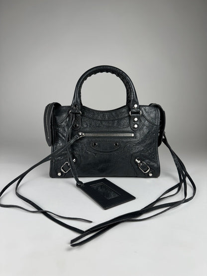 Balenciaga Mini City - respace.studio