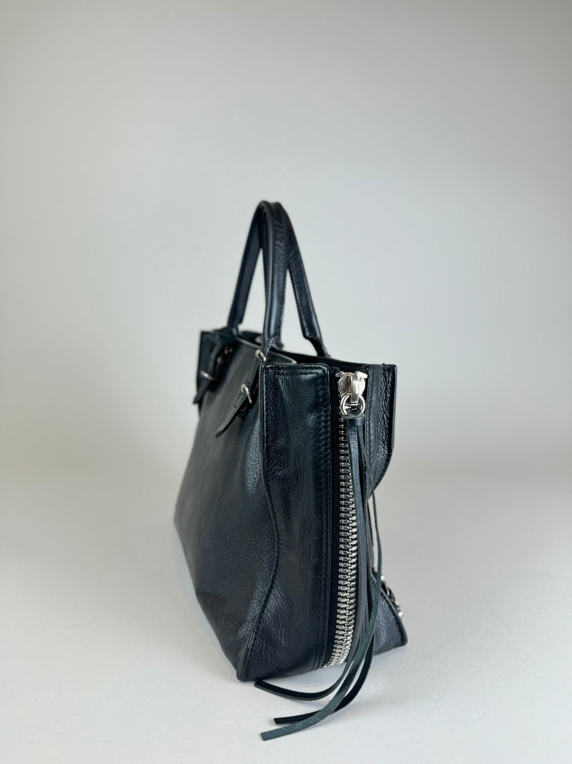 Balenciaga Papier A6 - respace.studio