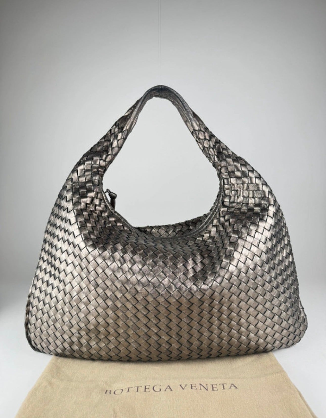 Bottega Veneta Hobo - respace.studio