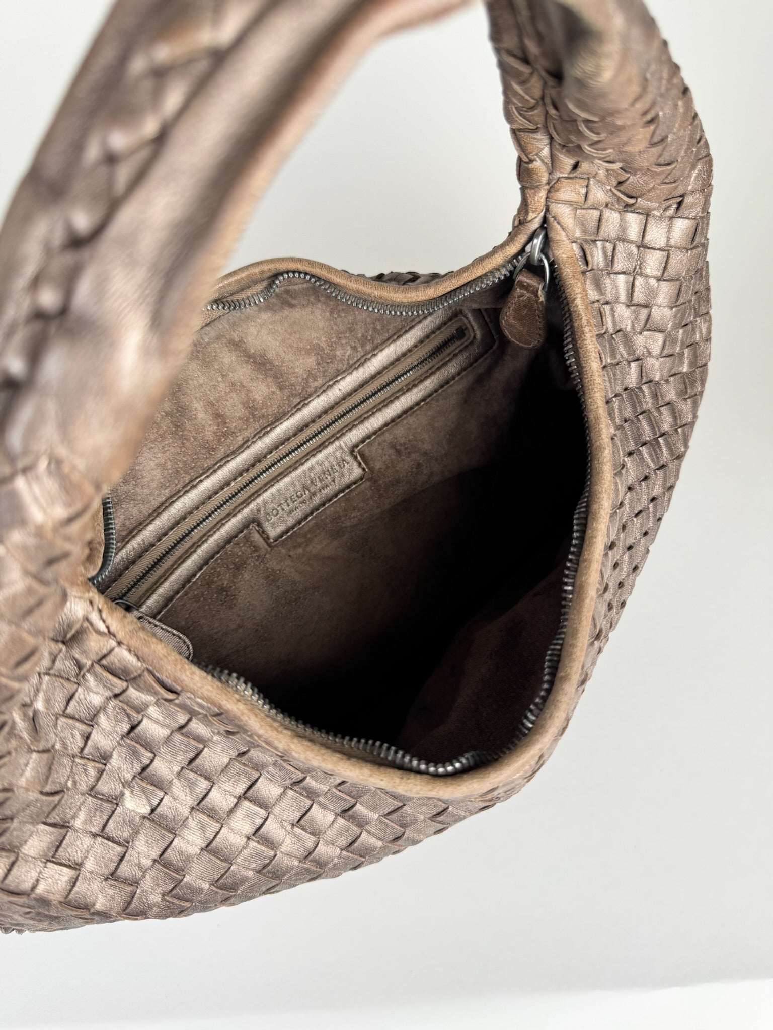Bottega Veneta Hobo - respace.studio