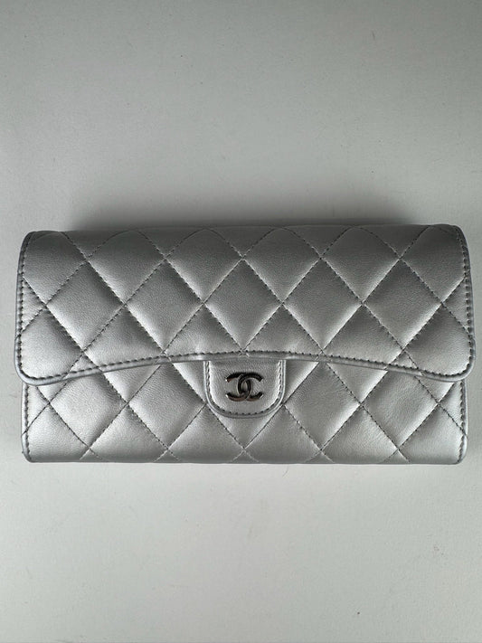 Chanel Continental Wallet - respace.studio