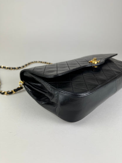 Chanel Lambskin Single Flap - respace.studio