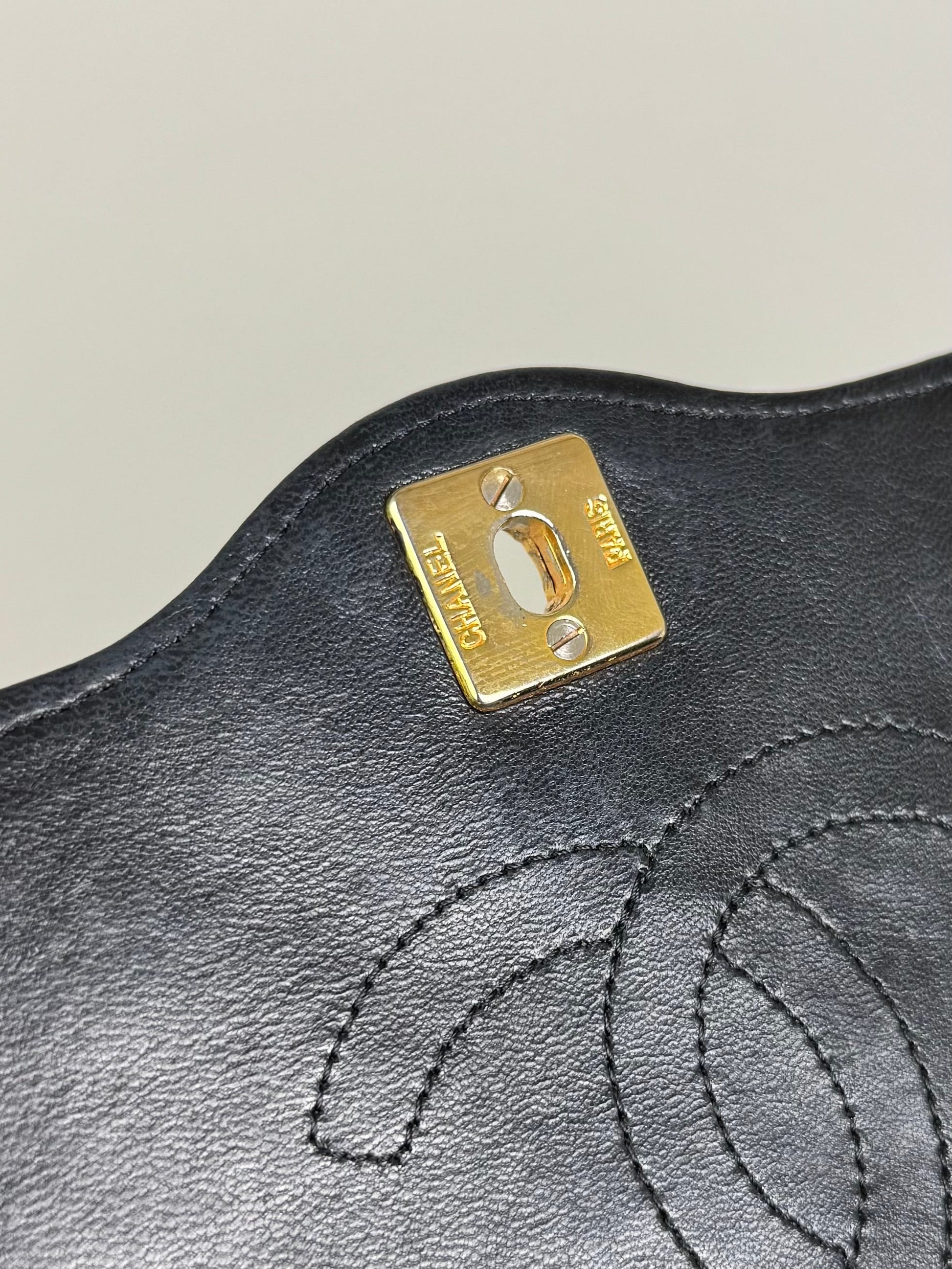 Chanel Lambskin Single Flap - respace.studio