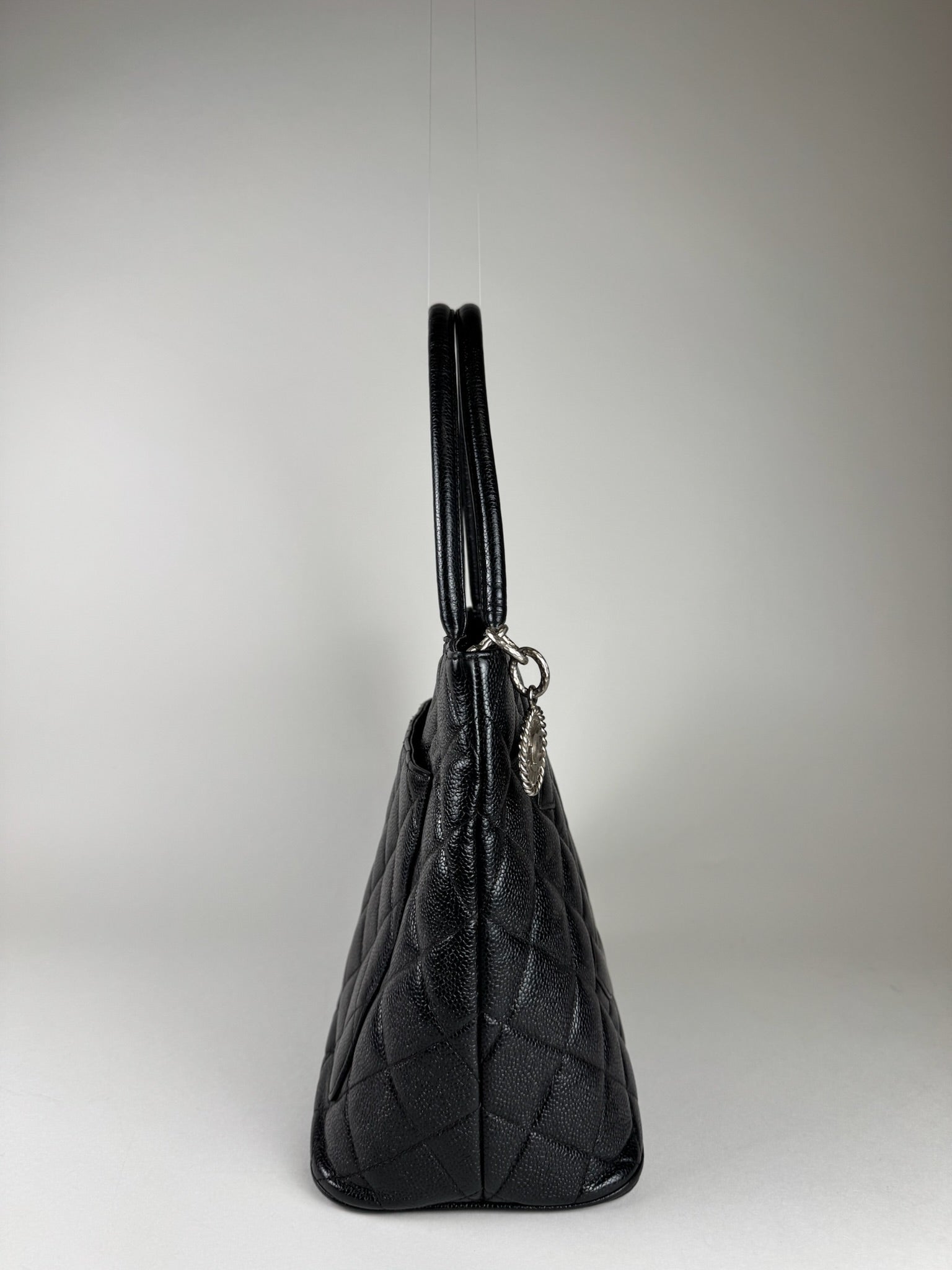 Chanel Medallion Tote Caviar - respace.studio