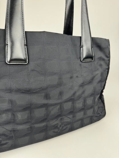 Chanel New travel line tote - respace.studio