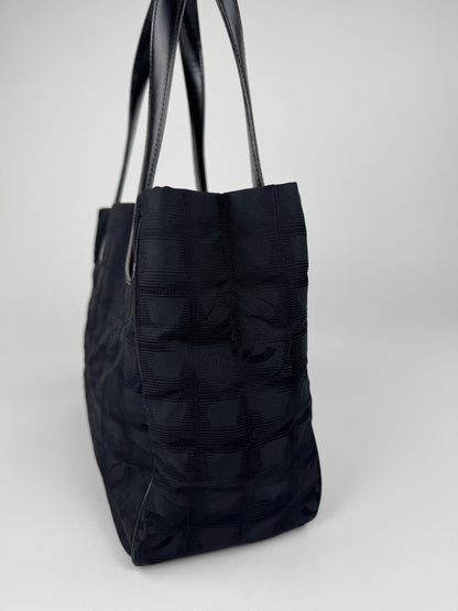 Chanel New travel line tote - respace.studio