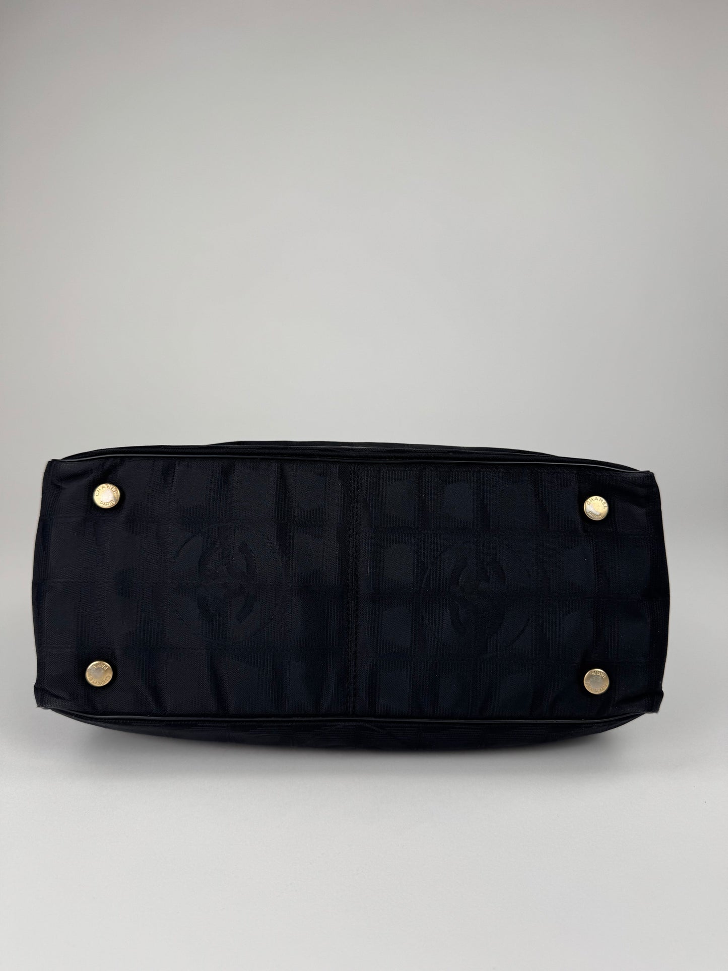Chanel New travel line tote - respace.studio