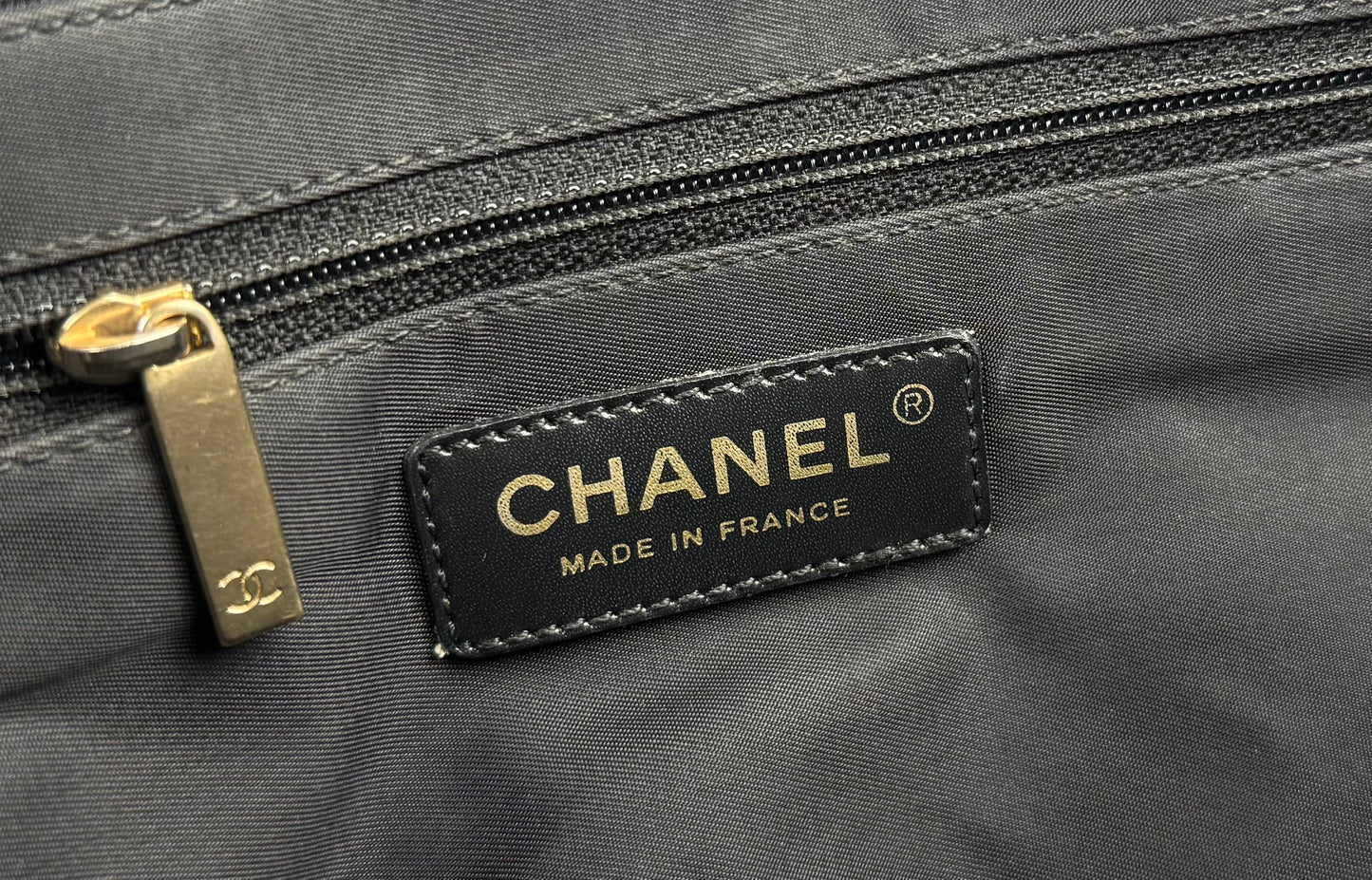 Chanel New travel line tote - respace.studio