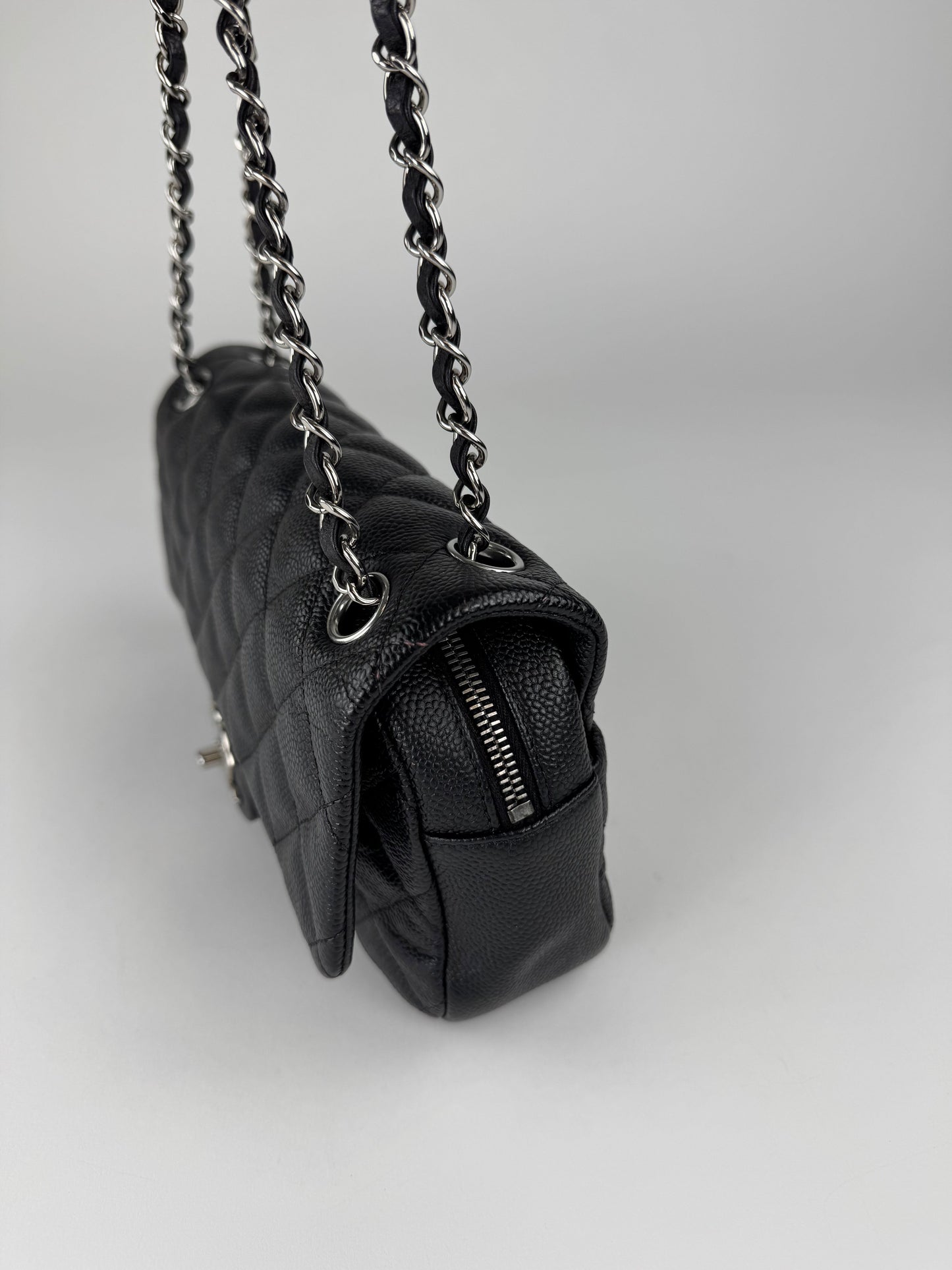 Chanel Single Flap Caviar - respace.studio
