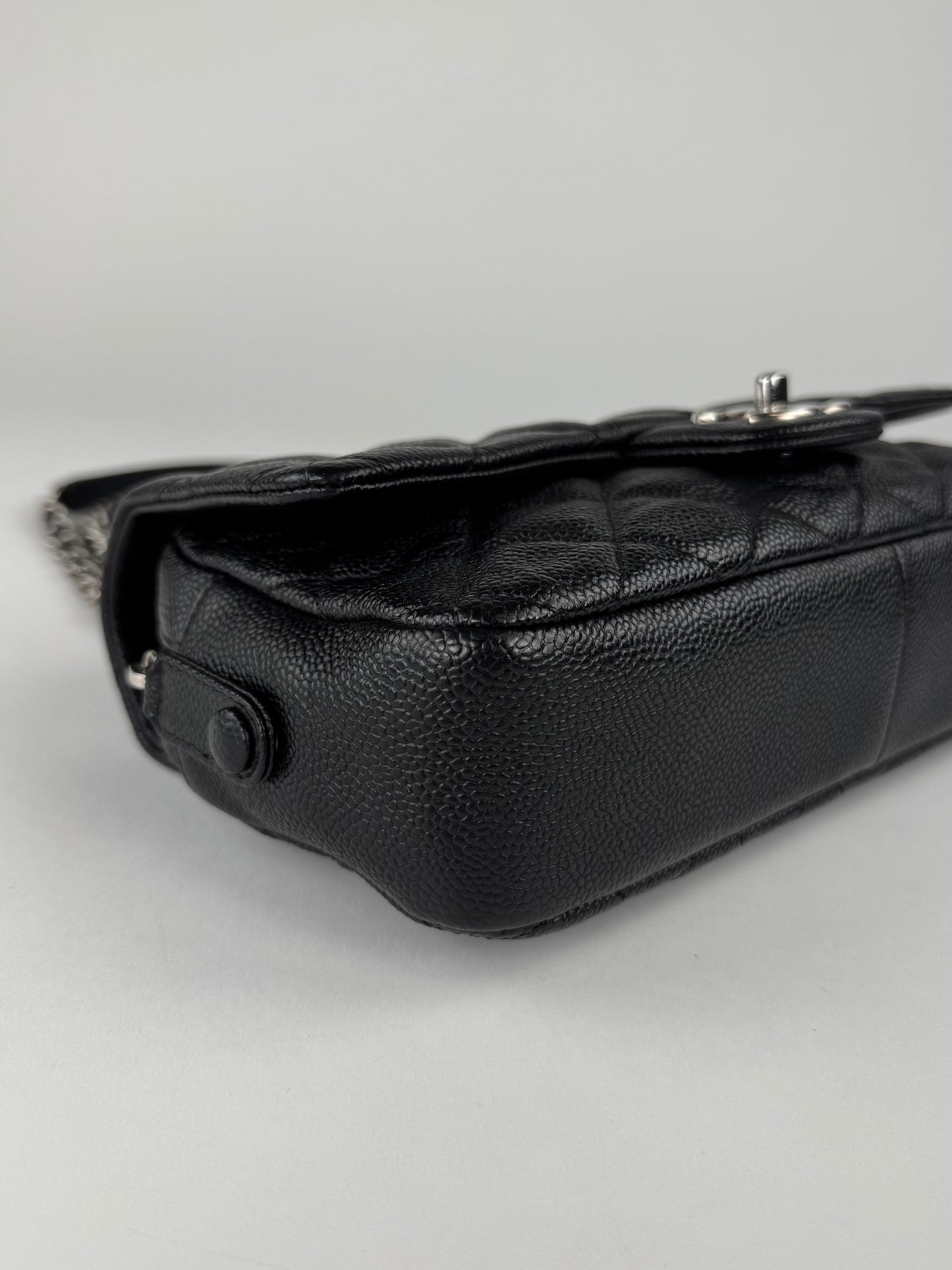 Chanel Single Flap Caviar - respace.studio