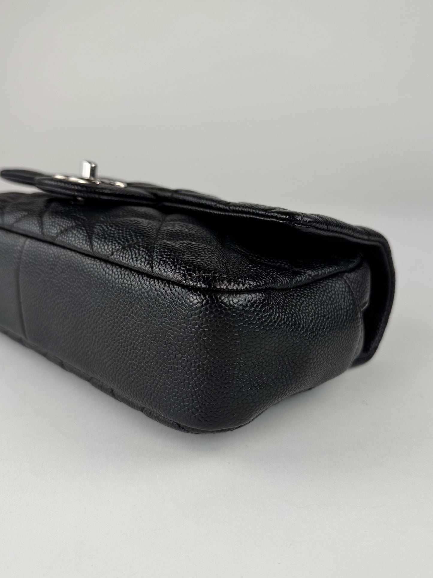 Chanel Single Flap Caviar - respace.studio