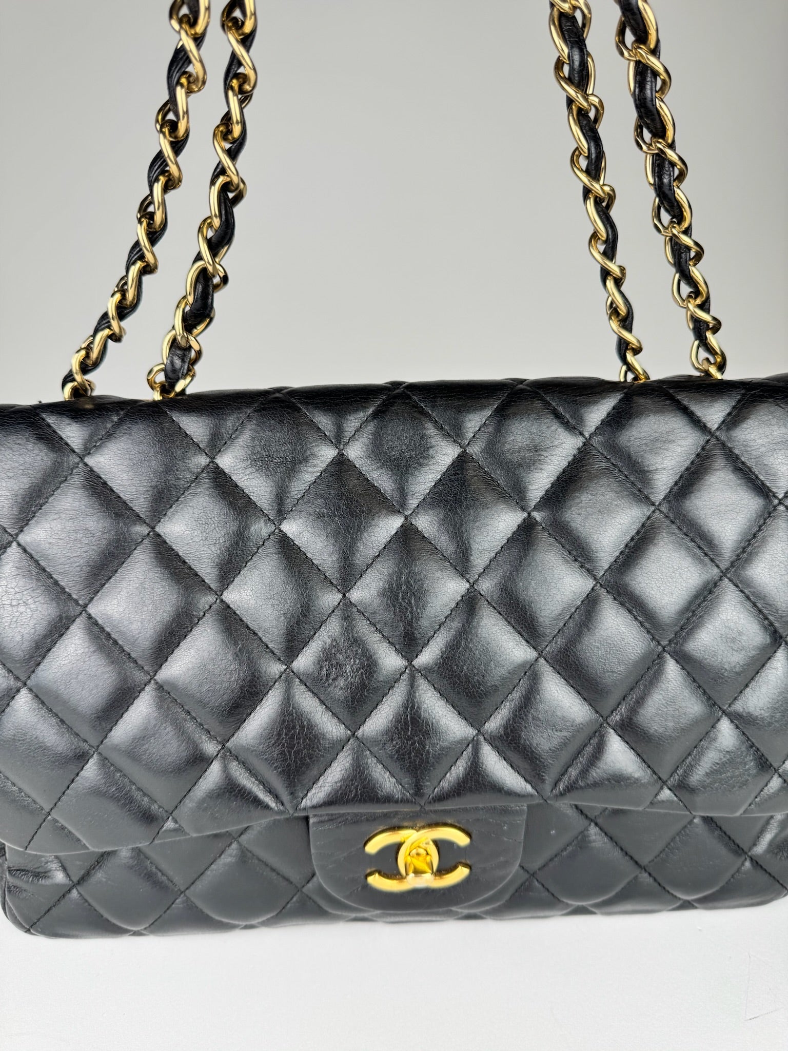 Chanel Timeless Classique medium - respace.studio