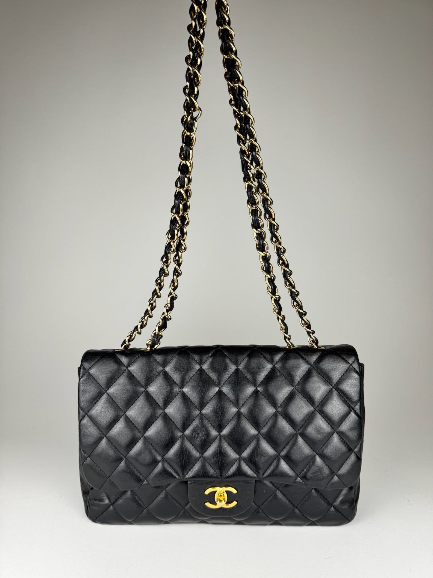 Chanel Timeless Classique medium - respace.studio