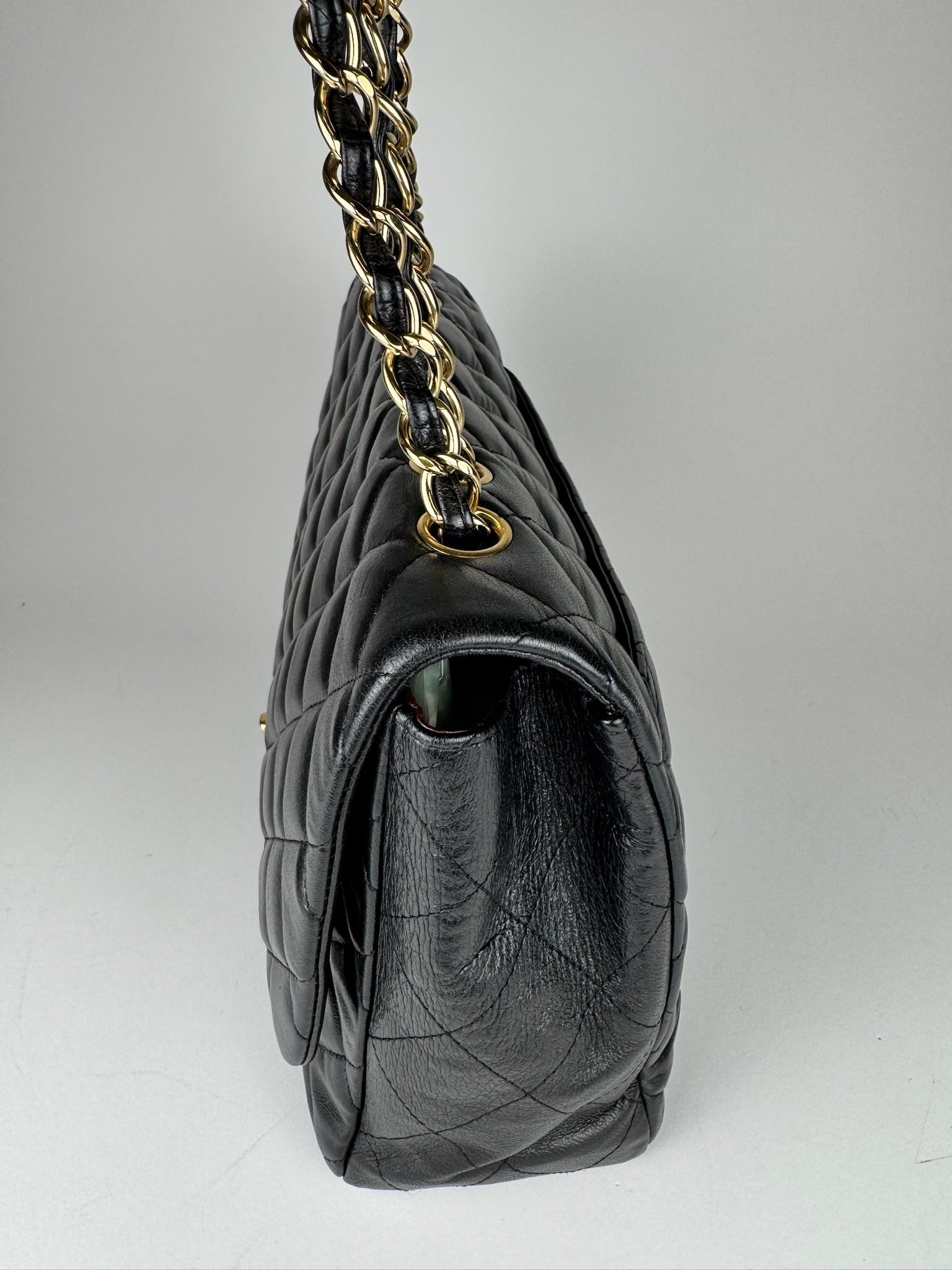 Chanel Timeless Classique medium - respace.studio