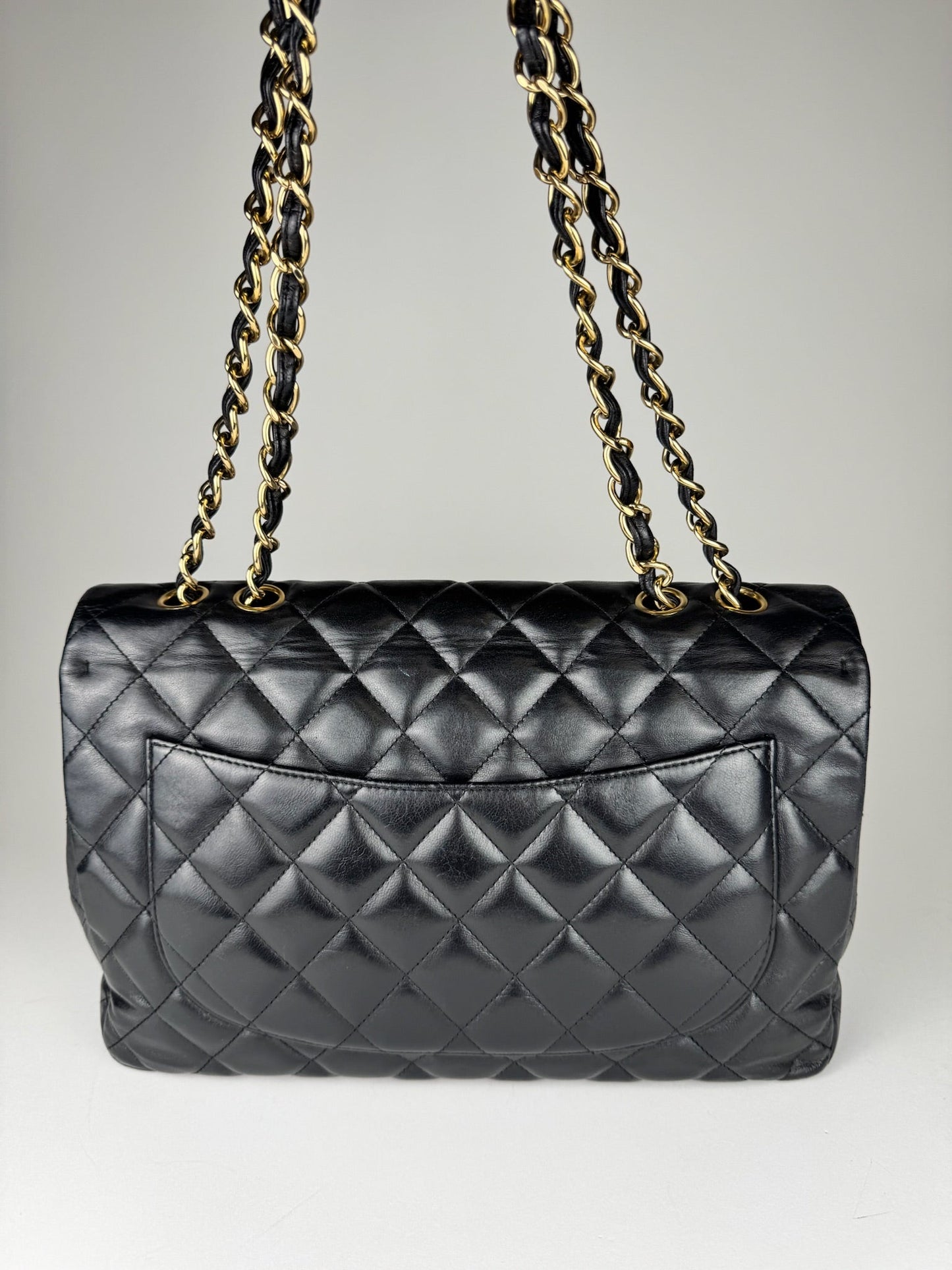 Chanel Timeless Classique medium - respace.studio